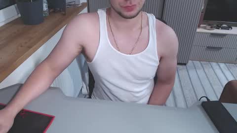 Snapshot of spb78 chatting on 11-02-25, 07:27 Art online show from 11-02-25, 07:27