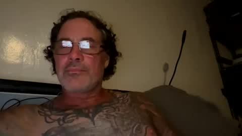 specter1972 online show from 12-02-25, 01:00