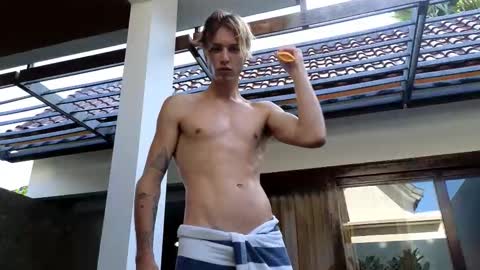 Snapshot of specter_of_cummunism chatting on 03-28-26, 12:21 Sasha -- online show from 03-28-26, 12:21