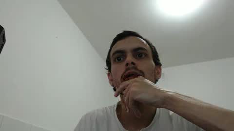 Snapshot of spencerreidddd chatting on 10-17-25, 08:44 spencerreidddd online show from 10-17-25, 08:44