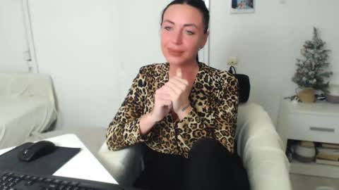 Carla online show from 12-28-24, 09:40