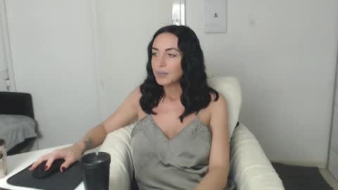 Carla online show from 01-26-25, 05:13