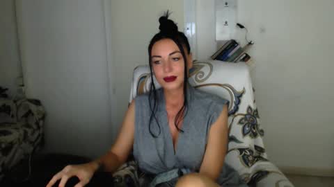 Carla online show from 09-10-25, 04:51
