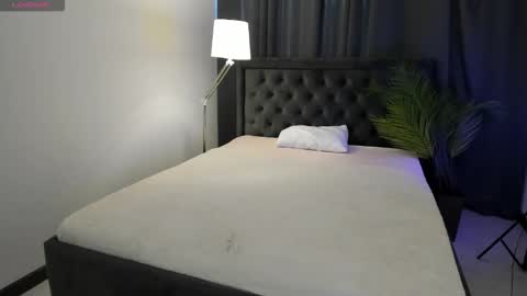 Snapshot of spicy_jules chatting on 06-01-26, 04:14 Melanie online show from 06-01-26, 04:14