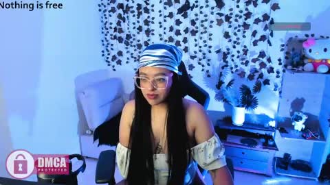 Snapshot of spicydollx_1 chatting on 05-14-26, 04:36 Geraldin online show from 05-14-26, 04:36