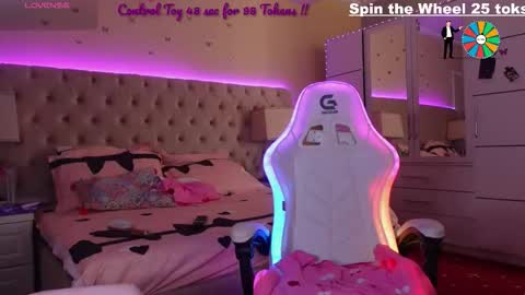 Alicia online show from 10-19-25, 08:15