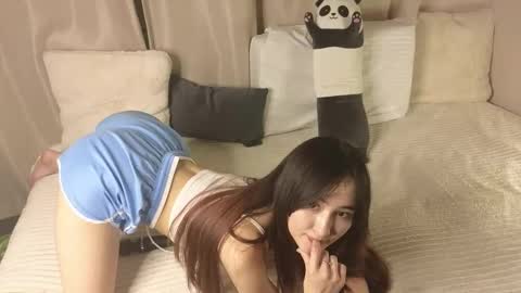 Snapshot of spicyyuki chatting on 09-17-25, 03:35 Tipsy online show from 09-17-25, 03:35