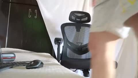 Marco. When Im offline you can view premium content in bio online show from 10-17-25, 09:23