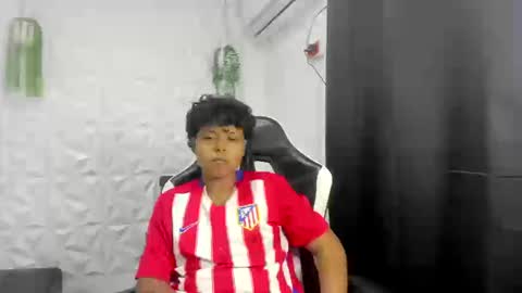 Snapshot of spiderdann_01 chatting on 03-12-26, 11:22 spiderdann_01 online show from 03-12-26, 11:22