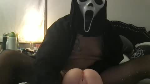 Snapshot of spiderspunk_172 chatting on 12-16-24, 01:53 Ghost Face666 online show from 12-16-24, 01:53