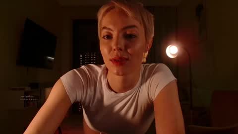 Elizabeth online show from 12-17-25, 06:14