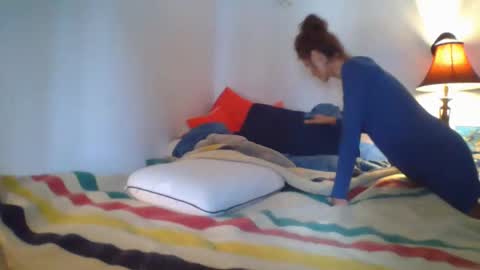 Rose online show from 10-19-25, 06:41