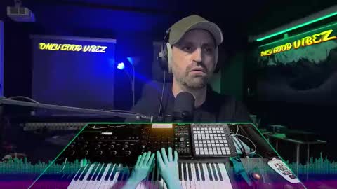 Snapshot of splivke chatting on 12-21-25, 12:51 Splivke online show from 12-21-25, 12:51