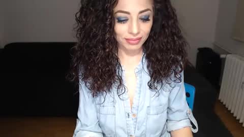 Doll online show from 12-13-24, 09:09