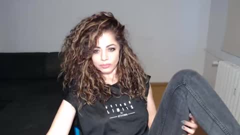 Doll online show from 01-27-25, 03:18