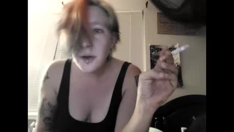 Snapshot of spookyqueen69 chatting on 10-21-25, 03:07 Kova online show from 10-21-25, 03:07