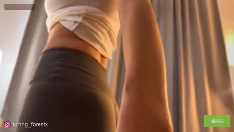 Lilly  online Monday - Friday ask time in pm online show from 02-01-26, 07:51