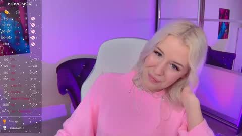 Snapshot of springajara chatting on 10-14-25, 08:15 Vetta online show from 10-14-25, 08:15