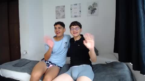 Snapshot of spritzboys chatting on 10-14-25, 12:50 spritzboys online show from 10-14-25, 12:50