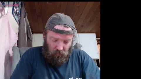 Snapshot of squegly chatting on 09-10-25, 07:41 Bryan online show from 09-10-25, 07:41