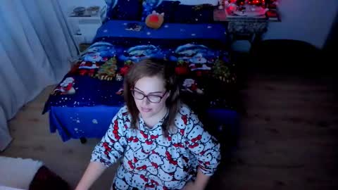 Kim online show from 12-22-25, 02:14