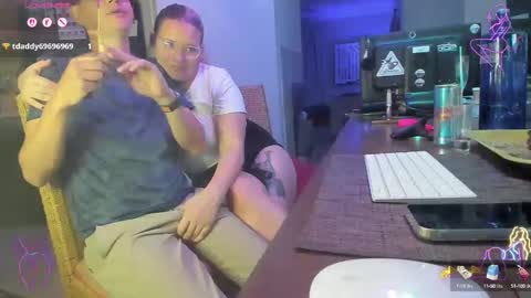 Snapshot of squirt_vip_room chatting on 09-28-25, 04:40 Roxy Day  Mossimo Knight online show from 09-28-25, 04:40