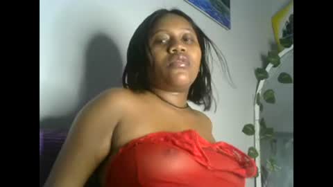 Snapshot of squirtqueen333 chatting on 12-02-24, 11:51 shana online show from 12-02-24, 11:51