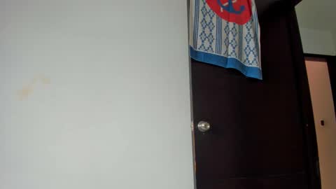 Snapshot of squirttati33 chatting on 03-10-25, 04:35 Tati online show from 03-10-25, 04:35