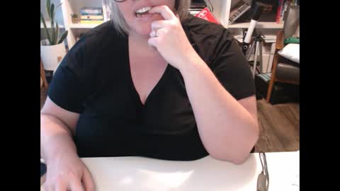 Messi Jessi online show from 12-09-24, 05:52