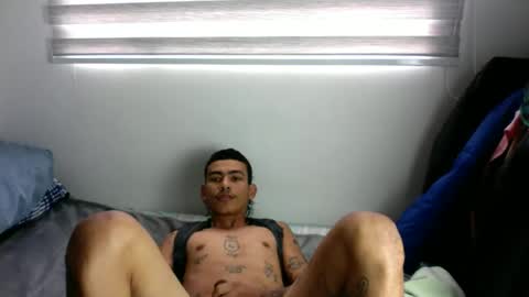 Snapshot of srcejotas chatting on 04-05-26, 04:04 sorry mom online show from 04-05-26, 04:04