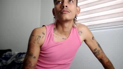 Snapshot of srcejotas chatting on 04-14-26, 03:07 sorry mom online show from 04-14-26, 03:07