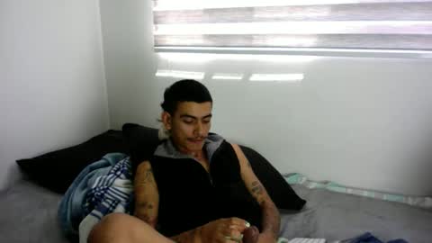 Snapshot of srcejotas chatting on 04-18-26, 06:23 sorry mom online show from 04-18-26, 06:23