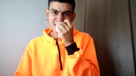 Snapshot of srcejotas chatting on 04-26-26, 01:20 sorry mom online show from 04-26-26, 01:20