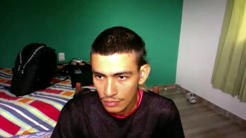Snapshot of srcejotas chatting on 05-12-26, 12:13 sorry mom online show from 05-12-26, 12:13