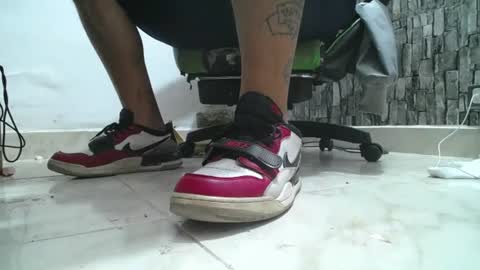 sr master cum its my old account online show from 06-22-26, 03:25