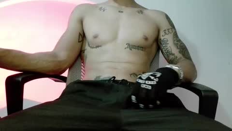 Snapshot of srghost333 chatting on 04-01-26, 03:51 srghost333 online show from 04-01-26, 03:51