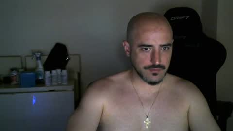 Snapshot of srtramposo chatting on 06-25-26, 06:45 srtramposo online show from 06-25-26, 06:45
