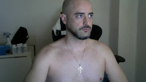 Snapshot of srtramposo chatting on 07-15-26, 11:15 srtramposo online show from 07-15-26, 11:15