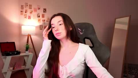 Hey my name is Maya glad to meet you online show from 02-07-26, 04:49