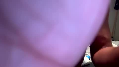 Snapshot of ssportz1392 chatting on 11-12-25, 04:02 ssportz1392 online show from 11-12-25, 04:02