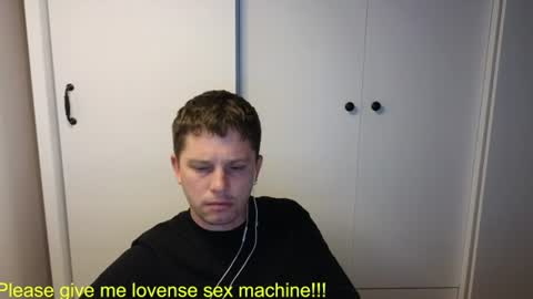 Snapshot of st1vemaster01 chatting on 06-27-26, 02:34 st1vemaster01 online show from 06-27-26, 02:34
