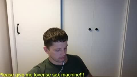 Snapshot of st1vemaster01 chatting on 06-28-26, 01:39 st1vemaster01 online show from 06-28-26, 01:39