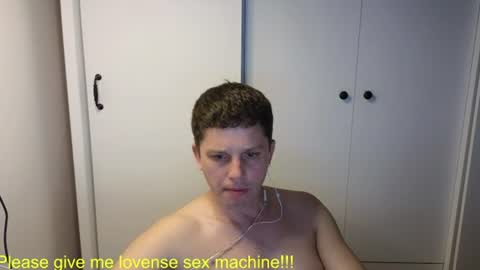 Snapshot of st1vemaster01 chatting on 07-02-26, 01:39 st1vemaster01 online show from 07-02-26, 01:39