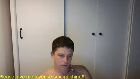 Snapshot of st1vemaster01 chatting on 07-05-26, 02:57 st1vemaster01 online show from 07-05-26, 02:57