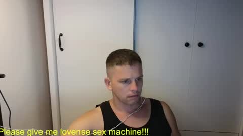 Snapshot of st1vemaster01 chatting on 07-19-26, 01:48 st1vemaster01 online show from 07-19-26, 01:48