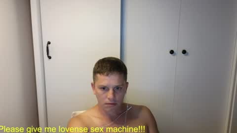 Snapshot of st1vemaster01 chatting on 07-28-26, 02:13 st1vemaster01 online show from 07-28-26, 02:13
