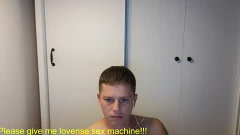 Snapshot of st1vemaster01 chatting on 07-30-26, 02:05 st1vemaster01 online show from 07-30-26, 02:05