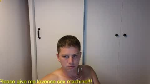 Snapshot of st1vemaster01 chatting on 08-05-26, 01:58 st1vemaster01 online show from 08-05-26, 01:58