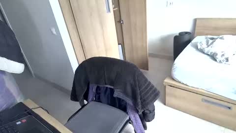 St Amor online show from 01-02-25, 11:09