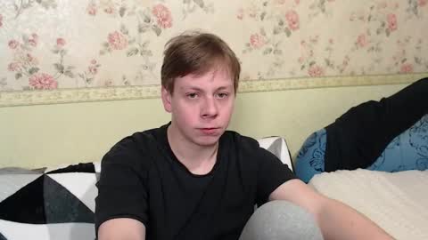 Snapshot of st_rudy chatting on 02-09-25, 03:23 Joe Peach online show from 02-09-25, 03:23